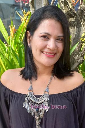 210444 - Karen Age: 38 - Colombia
