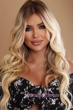 215539 - Julieth Age: 39 - Brazil