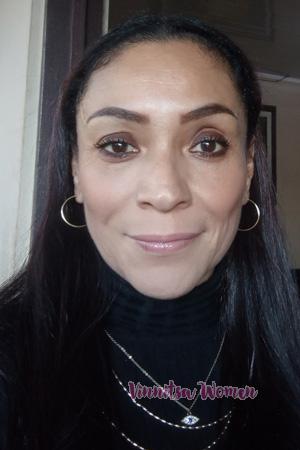 227893 - Oyuky Age: 58 - Costa Rica